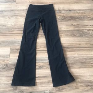 Lululemon yoga pants